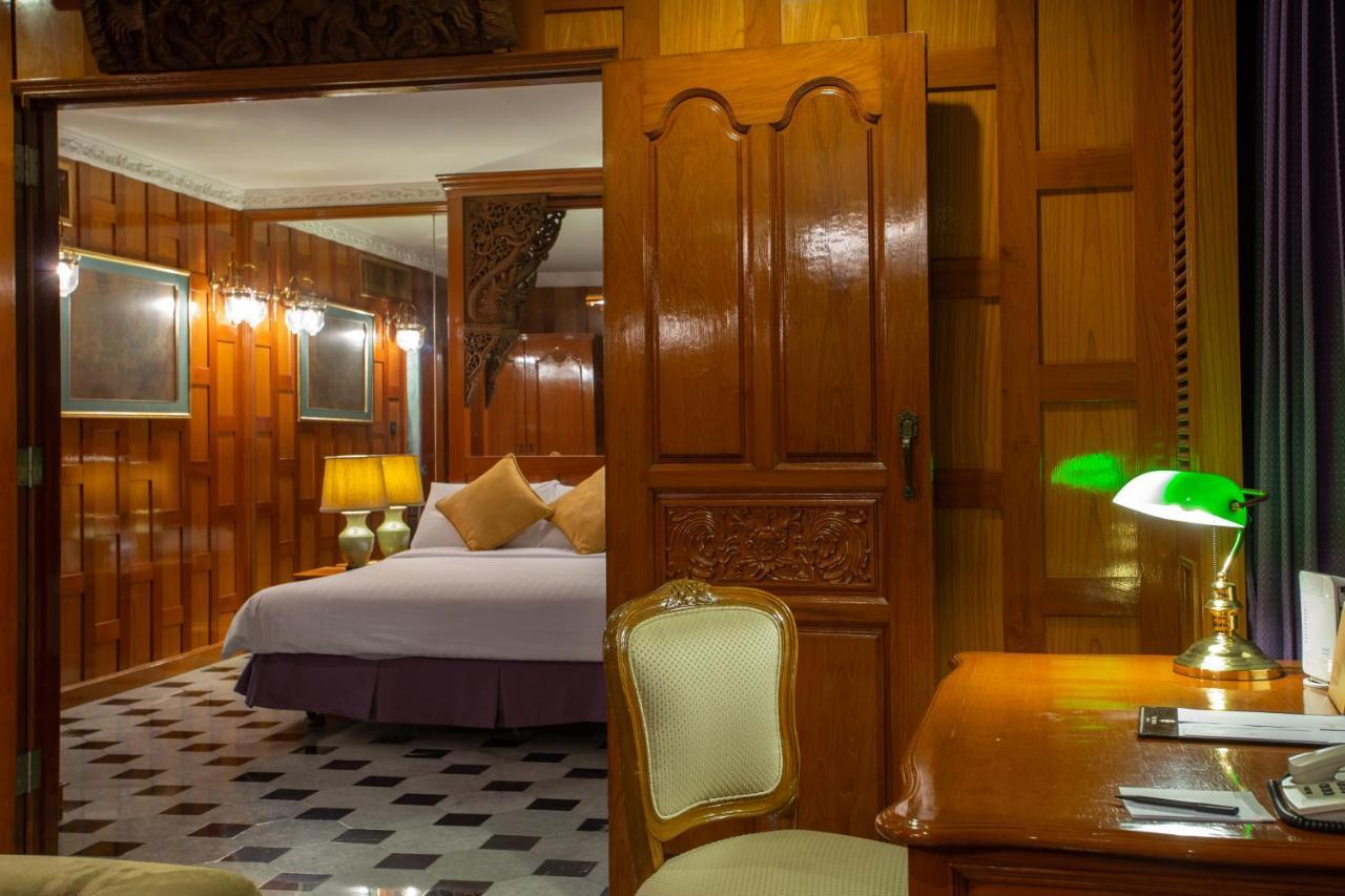 Khách sạn The Tawana 4*