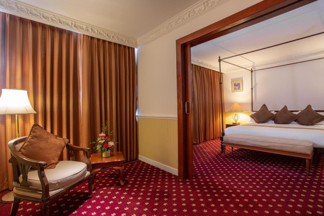 The Tawana Khách sạn 4*